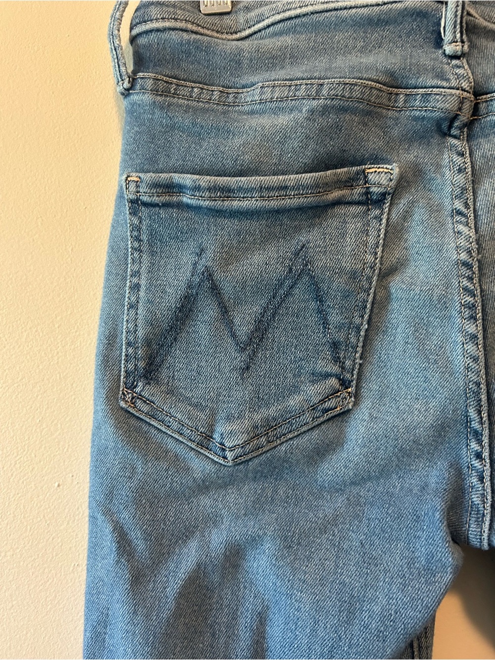 MOTHER Straight leg Skinny Light Wash Mid Rise Denim Jeans Size 26